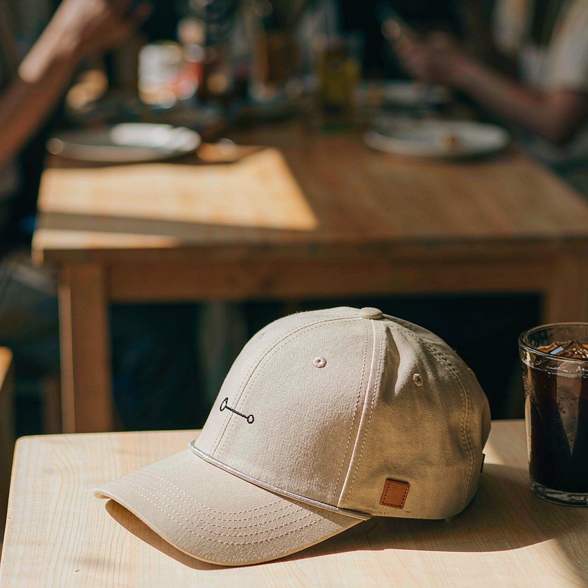 Caps